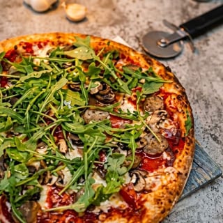 Lucca's Special Pizza
